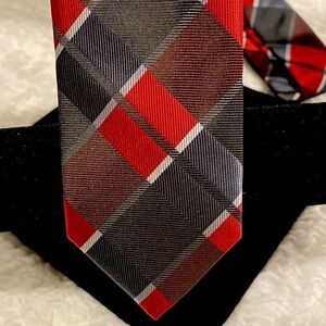 Alfani NWT Red Gray Black Mens Tie​​